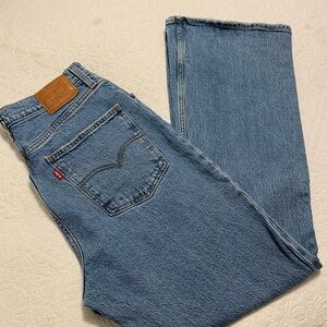 Woman’s Levi’s 70s Flare Jeans